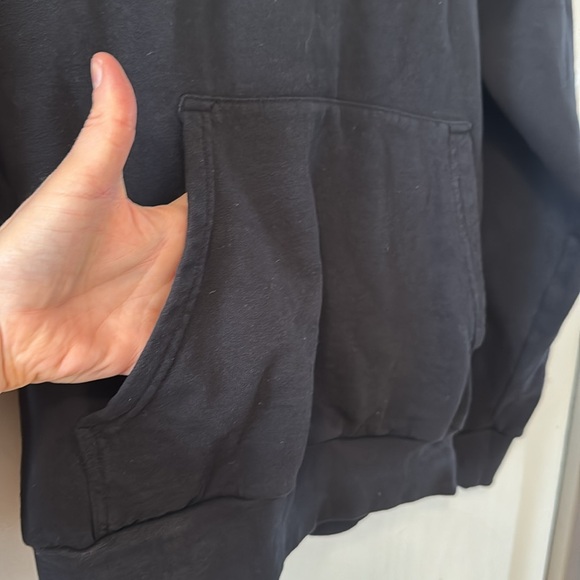 Talentless lightweight hoodie - Picture 3 of 5